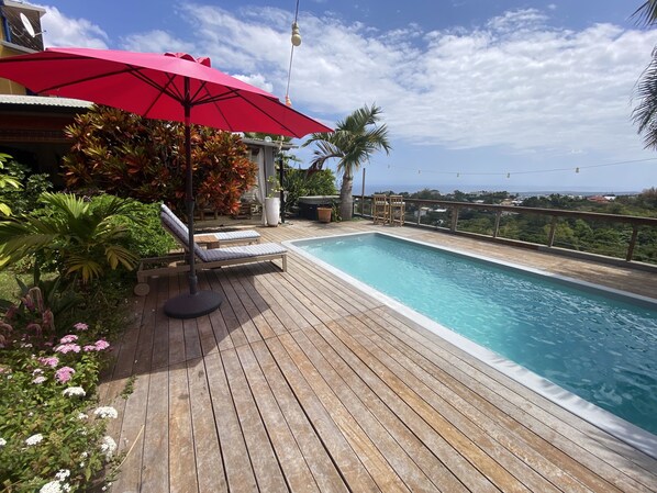 Piscine vue mer