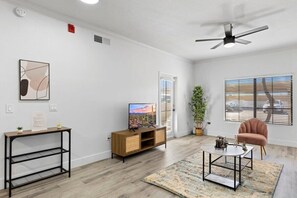 Bright 1BR CozySuites in Downtown Chandler