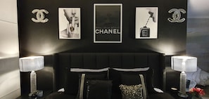 Chanel bedroom with King sized bed,  ensuite & large sofa bed