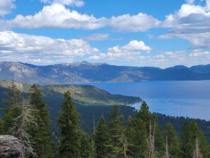 Gorgeous views of Lake Tahoe just steps away!