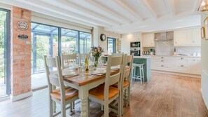 Dining Room / Kitchen, Barn End, Bolthole Retreats