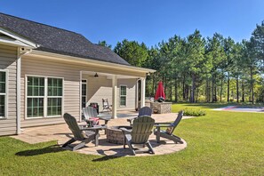 Backyard | Wood-Burning Fire Pit