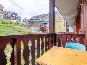 Property, Table, Sky, Wood, Building, Chair, Porch, Fence, Wood Stain, Cloud