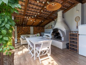 Möbel, Pflanze, Eigentum, Tabelle, Holz, Interior Design, Gebäude, Die Architektur, Gartenmöbel, Wohnzimmer
