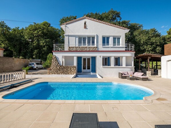 Water, Sky, Property, Plant, Swimming Pool, Building, Azure, Tree, Window, Shade