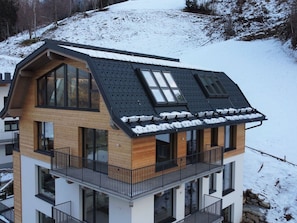 Gebäude, Schnee, Fenster, Haus, Holz, Urban Design, Baum, Hütte, Dach, Grundeigentum