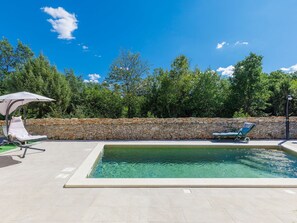 Water, Cloud, Sky, Property, Plant, Azure, Swimming Pool, Shade, Rectangle, Tree