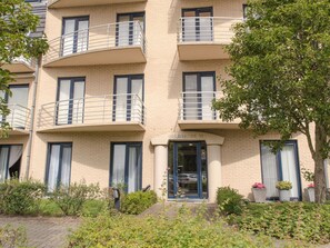 Plante, Bâtiment, Fenêtre, Propriété, Arbre, Maison, Porte, Végétation, Quartier