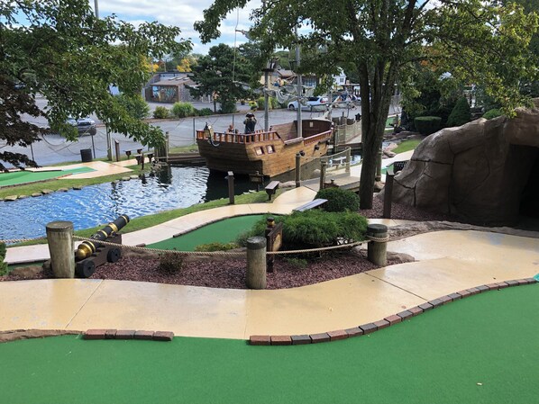Pirates Cove Adventure Golf