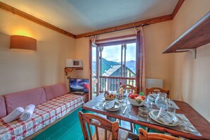 Living and dining room