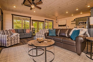 open great room/kitchen/dining combo
