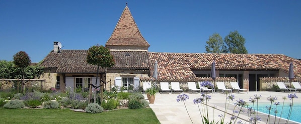 Le Pigeonnier is the largest cottage at La Balie