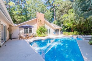 1 Tupelo - Large Pool!