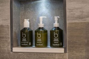 Bathroom amenities
