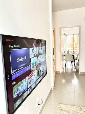 Smart Tv avec fibre optique wifi 