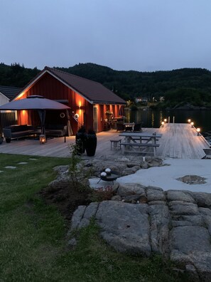 Privat garden and pier