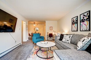 Living room with 65" Roku TV!