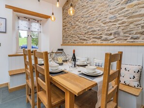Dining Area | Cwtch Ty Gwyn, Llandeilo