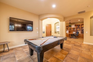 Spielezimmer