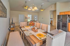 Dining Area | Dishware Provided