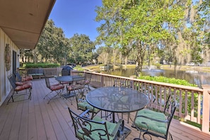 Deck | Lagoon View | Gas Grill | Outdoor Dining Areas