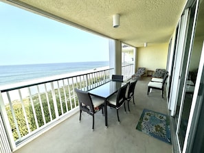 Double balcony overlooking beach & Gulf