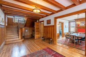 Foyer / Dining Room