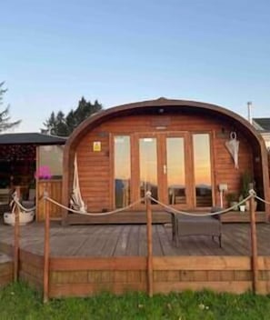 Loch Lomond Sunset Glamping Pod front view