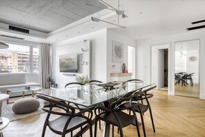 Living room, Dining area