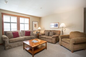 Living Room, Room, Indoors, Furniture, Couch