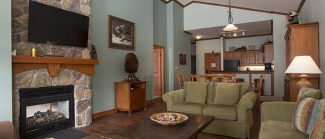 Living Room,Indoors,Room,Flooring,Furniture