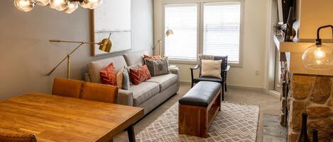 Furniture,Flooring,Living Room,Room,Indoors