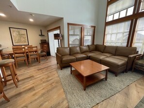 Furniture, Table, Home Decor, Coffee Table, Hardwood