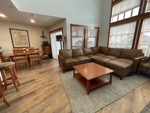 Furniture, Table, Home Decor, Coffee Table, Hardwood