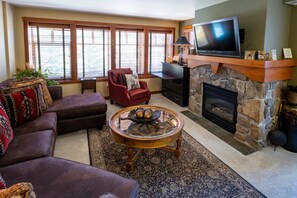 Furniture, Screen, Table, Living Room, Room