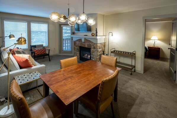 Flooring, Hardwood, Chair, Furniture, Floor
