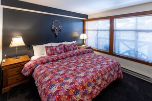 Bedroom, Room, Indoors, Home Decor, Furniture