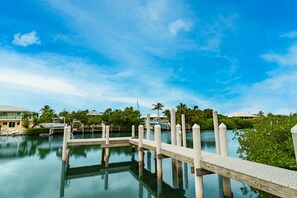 Private dock at Marathon, Florida vacation rental – ideal for boating, fishing, and enjoying waterfront sunsets in the heart of the Florida Keys.