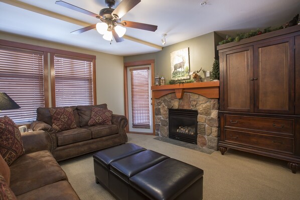 Home Decor, Ceiling Fan, Indoors, Furniture, Couch