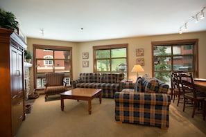 Living Room, Room, Indoors, Flooring, Furniture