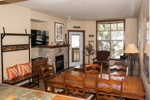 Flooring, Hardwood, Chair, Furniture, Living Room