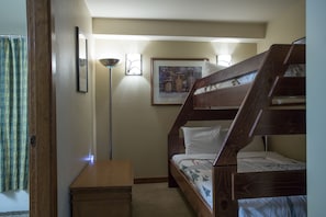 Flooring, Bedroom, Indoors, Room, Furniture
