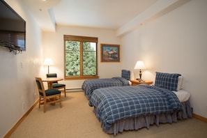 Bedroom, Room, Indoors, Furniture, Chair