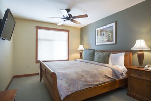 Ceiling Fan, Bedroom, Room, Indoors, Furniture