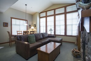 Living Room, Room, Indoors, Couch, Furniture