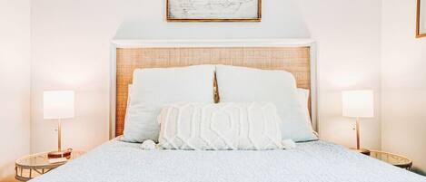 A Welcome Retreat: Your Inviting Guest Room Awaits