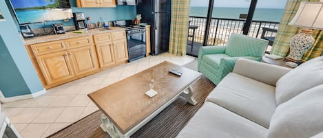 Direct Oceanfront, Beautifully Decorated