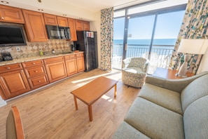 Large Living Area with the Views of the Ocean!