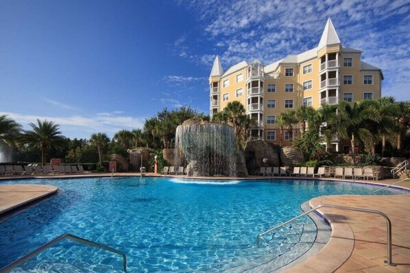 SeaWorld® Orlando, a Hilton Grand Vacations Club_1a.jpg