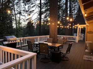Front deck with grill and dining table 